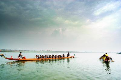 為啥說“世界有條汨羅江”？